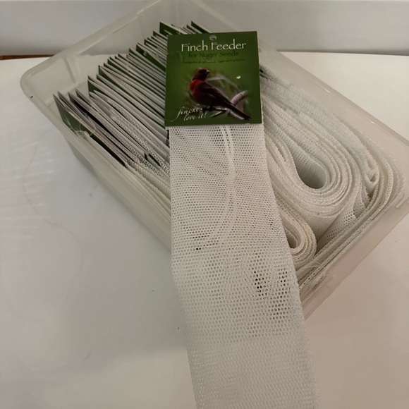 Box of 50 mesh finch feeder bags perfect for seeds - Picture 1 of 5
